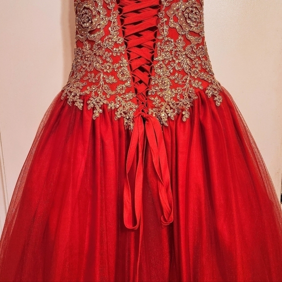 Layla K Quinceanera Ball Gown Dress Red Gold Beaded Size 6 - Picture 7 of 13